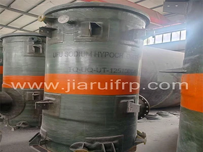 מיכלי אחסון כימיקלים FRP מוכנים ומוכנים למשלוח, מה שמגביר את תעשיית הטיפול במים